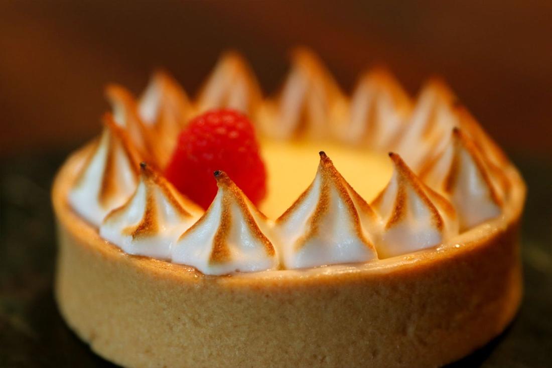Lemon meringue tart